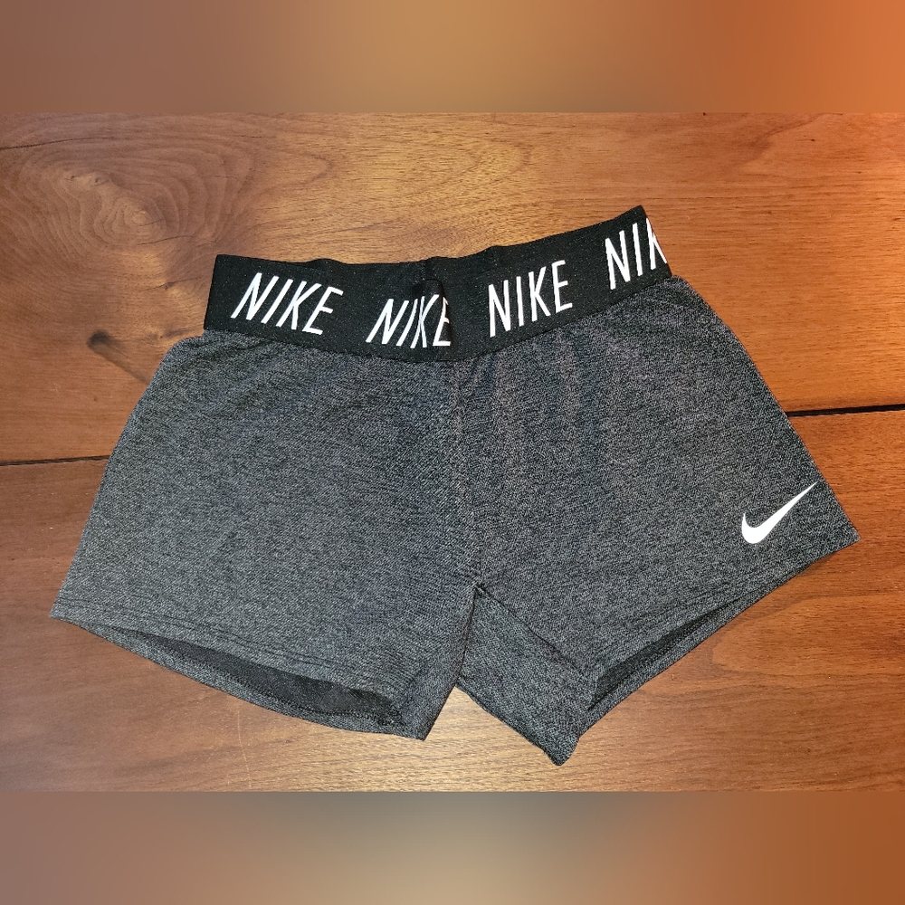 Nike Women's Black Athletic Dry Fit Athletic Shorts Size SMALL